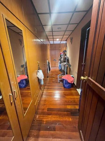Bungalow House untuk Dijual di Seksyen 7 (Shah Alam) - Shiqin Saidin - Corridor - PropertyGuru.com.my