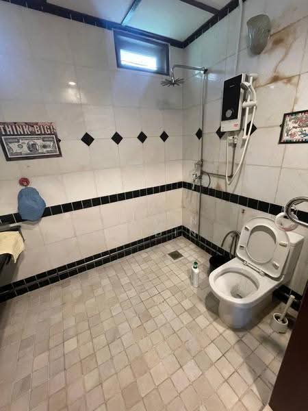 Bungalow House untuk Dijual di Seksyen 7 (Shah Alam) - Shiqin Saidin - Bathroom - PropertyGuru.com.my