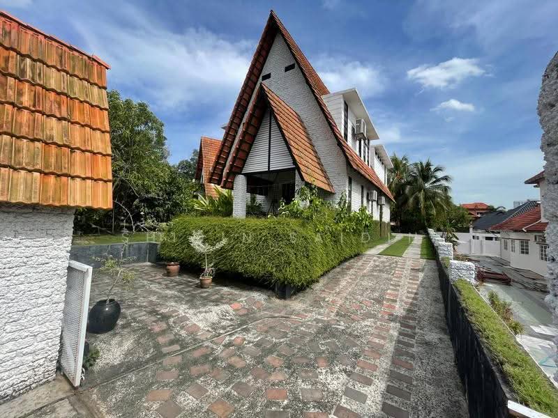 Bungalow House untuk Dijual di Seksyen 7 (Shah Alam) - Shiqin Saidin - Exterior - PropertyGuru.com.my