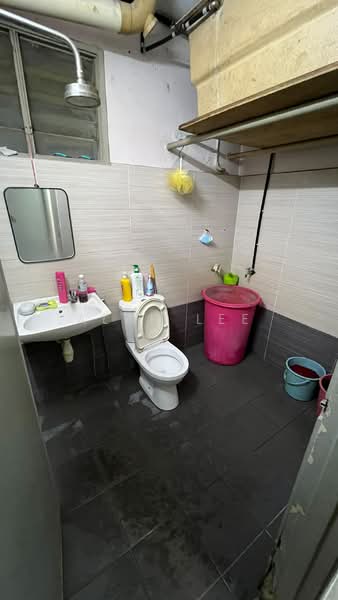 Flat for Sale at Happy Garden Flat - Alan Lee - Bathroom - PropertyGuru.com.my