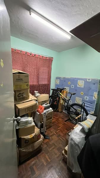 Flat for Sale at Happy Garden Flat - Alan Lee - Bedroom - PropertyGuru.com.my