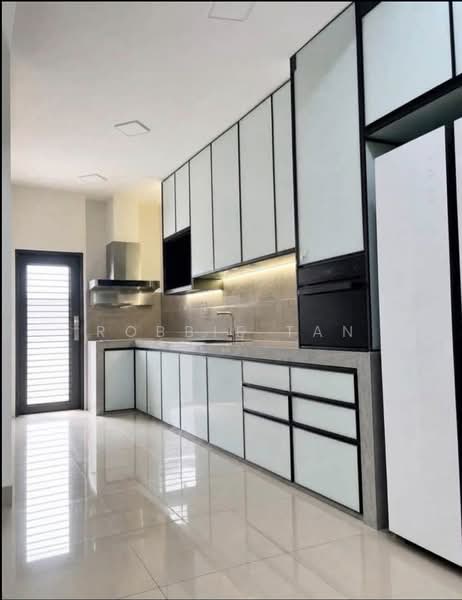 Rumah Teres 2-Tingkat untuk Dijual di Masai (Johor) - Robbie Tan - Kitchen - PropertyGuru.com.my