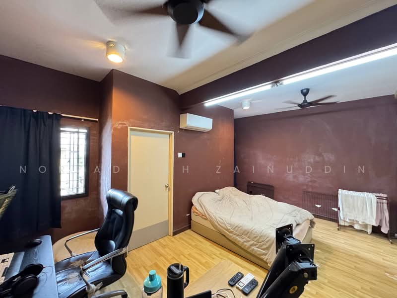 3-storey Terraced House for Sale in Ampang Jaya (Ampang) - NORFADILAH ZAINUDDIN - Bedroom - PropertyGuru.com.my