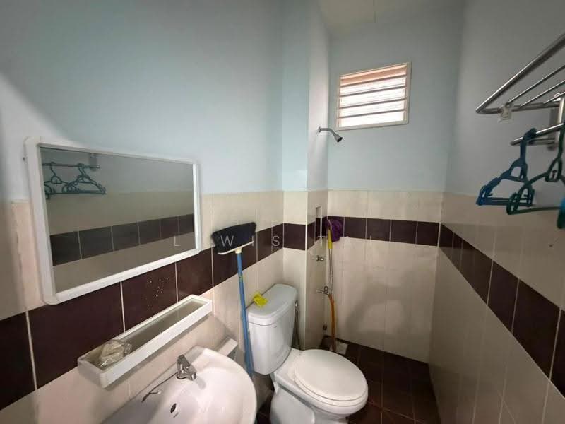 2-storey Terraced House for Sale in Taman JP Perdana (Johor Bahru) - Lewis Tai - Bathroom - PropertyGuru.com.my