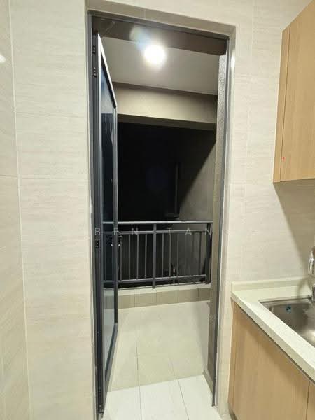 Kediaman Servis untuk Disewa di Aradia Residence @ Lake City KL North - Ben Tan - Balcony - PropertyGuru.com.my