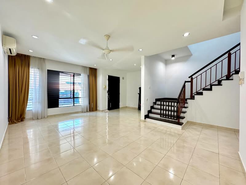 2-storey Terraced House for Sale in Alam Sari (Bangi) - Azli Ibrahim - Living Room - PropertyGuru.com.my