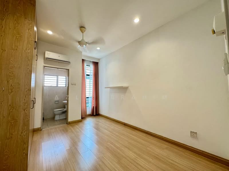 2-storey Terraced House for Sale in Alam Sari (Bangi) - Azli Ibrahim - Bedroom - PropertyGuru.com.my