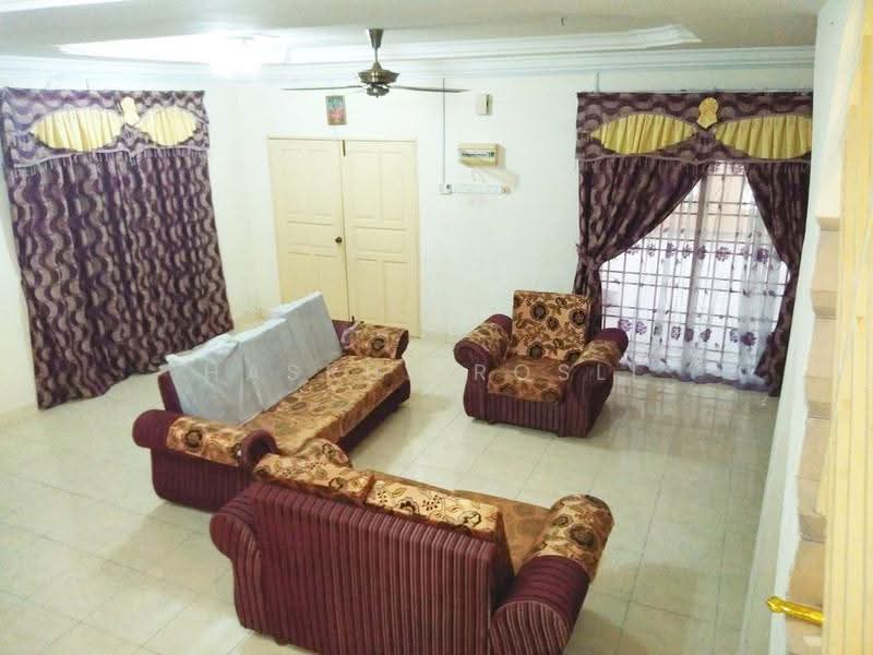 Rumah Berkembar untuk Dijual di Bandar Puteri Jaya (Sungai Petani) - Hasrul Rosli - Living Room - PropertyGuru.com.my