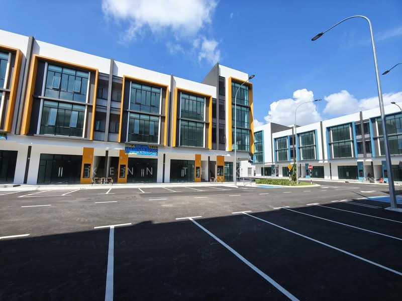 Shop / Office untuk Disewa di Bandar Baru Permas Jaya (Permas Jaya) - Kenneth Khor - Exterior - PropertyGuru.com.my