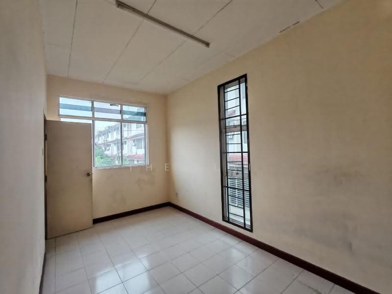 2-storey Terraced House for Rent in Bandar Putra Kulai (Kulai) - Thea Lai - PropertyGuru.com.my