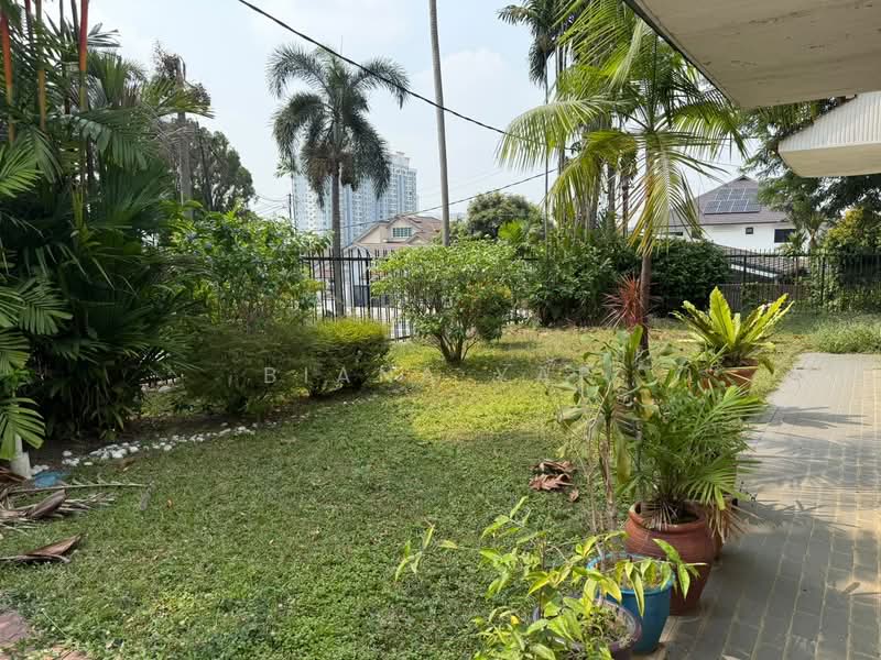 Bungalow House for Sale in SS1 (Petaling Jaya) - Biana Yap - Garden - PropertyGuru.com.my