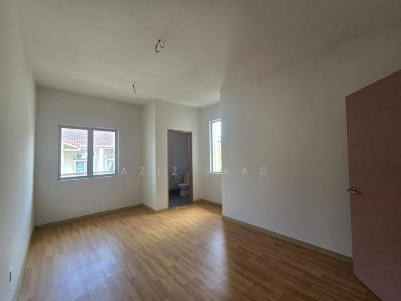 Rumah Teres 2-Tingkat untuk Dijual di Denai Alam (Shah Alam) - Aziz Saad - Bathroom - PropertyGuru.com.my