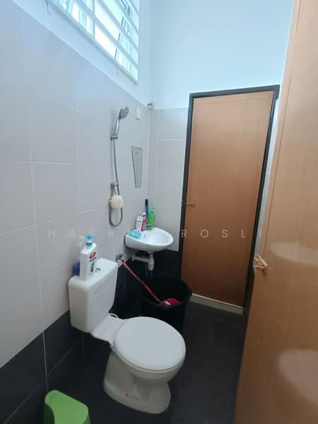 2-storey Terraced House for Sale in Bandar Mutiara (Sungai Petani) - Hasrul Rosli - Bathroom - PropertyGuru.com.my