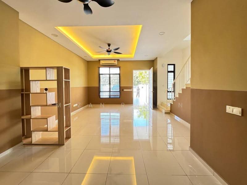 2-storey Terraced House for Sale in Puncak Alam (Selangor) - Mizan Ramlan - Living Room - PropertyGuru.com.my