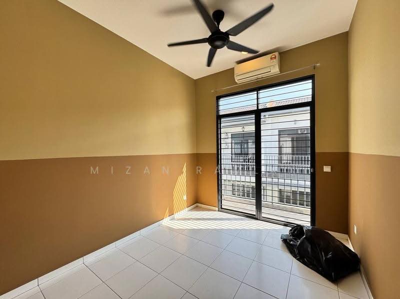 2-storey Terraced House for Sale in Puncak Alam (Selangor) - Mizan Ramlan - Interior - PropertyGuru.com.my