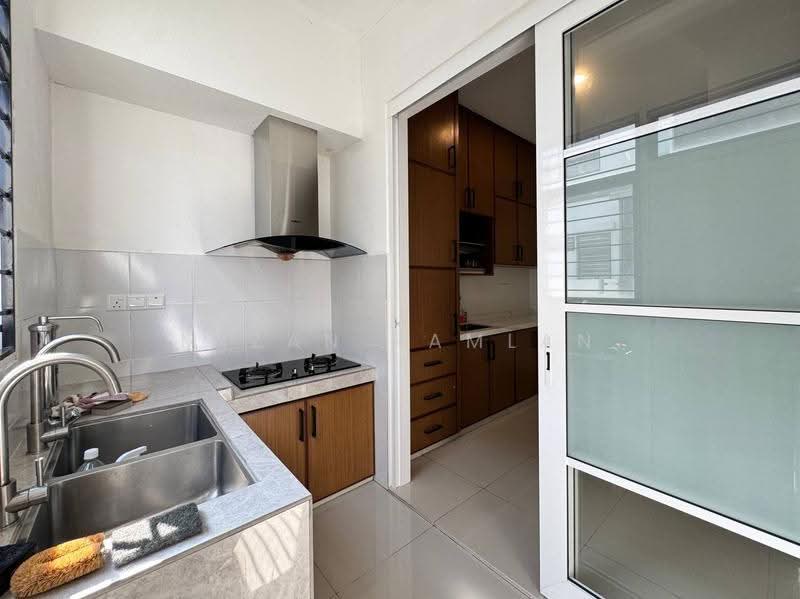 2-storey Terraced House for Sale in Puncak Alam (Selangor) - Mizan Ramlan - Kitchen - PropertyGuru.com.my