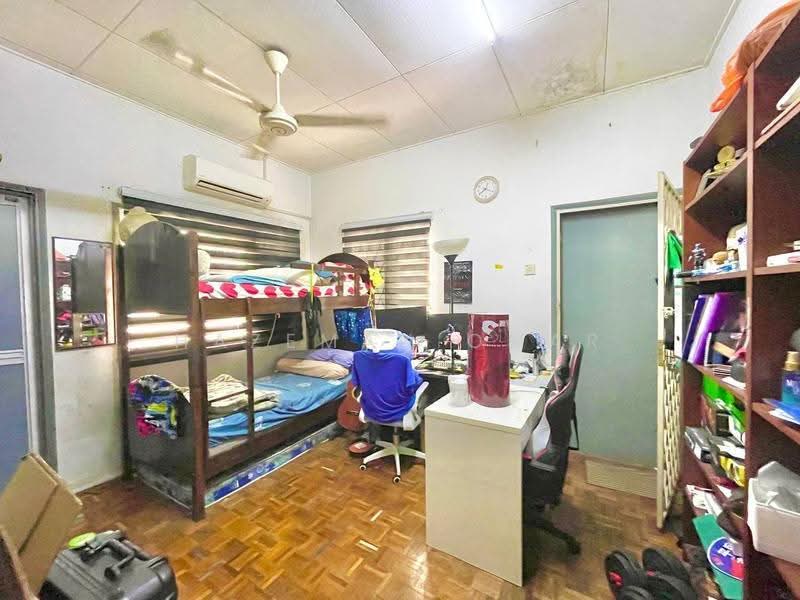 Rumah Teres 2-Tingkat untuk Dijual di Usj 12 (Subang Jaya) - Hazeman Omar - Bedroom - PropertyGuru.com.my