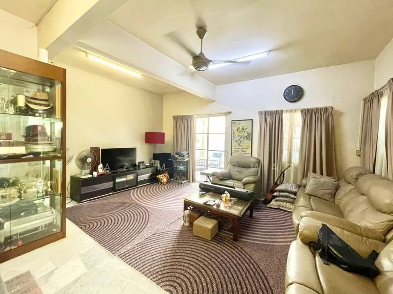 Rumah Teres 2-Tingkat untuk Dijual di Usj 12 (Subang Jaya) - Hazeman Omar - Living Room - PropertyGuru.com.my