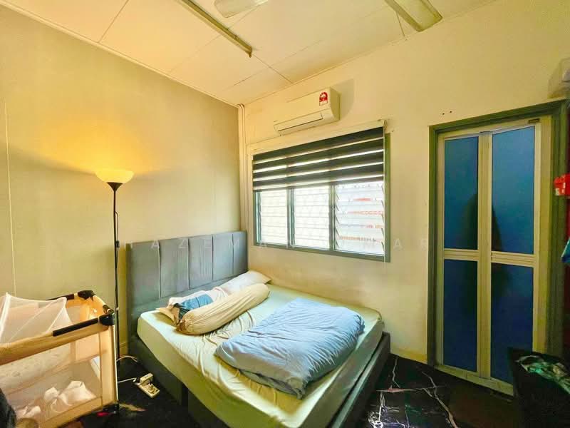 Rumah Teres 2-Tingkat untuk Dijual di Usj 12 (Subang Jaya) - Hazeman Omar - Bedroom - PropertyGuru.com.my