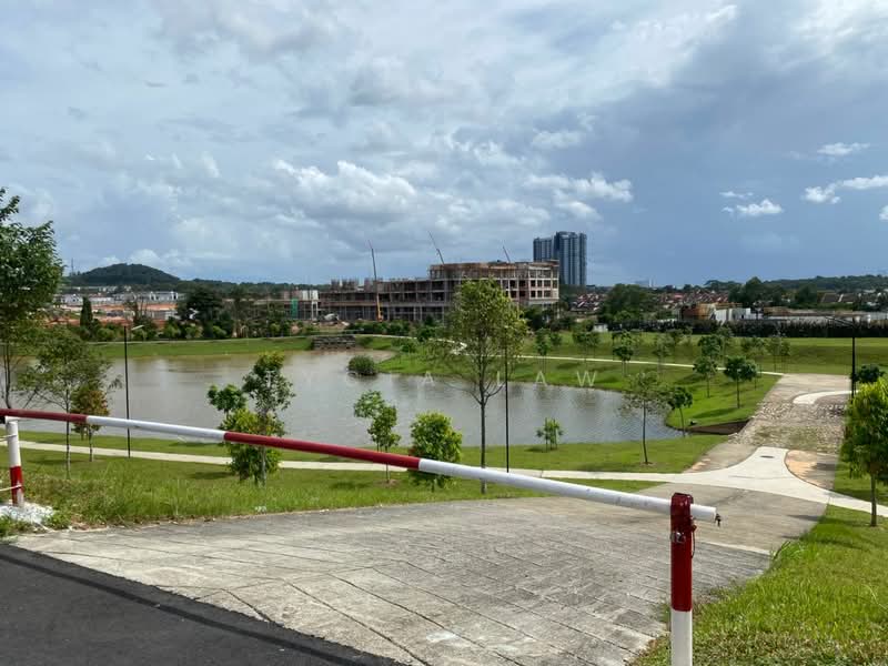 Shop for Rent in Austin Crest (Johor Bahru) - Tycia Law - Exterior - PropertyGuru.com.my