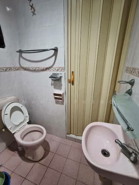 Rumah Teres 2-Tingkat untuk Disewa di Ipoh (Perak) - Mandy Phang - Bathroom - PropertyGuru.com.my