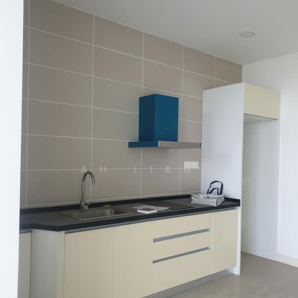 Service Residence for Sale at D'Pristine - Ah Liang - Kitchen - PropertyGuru.com.my