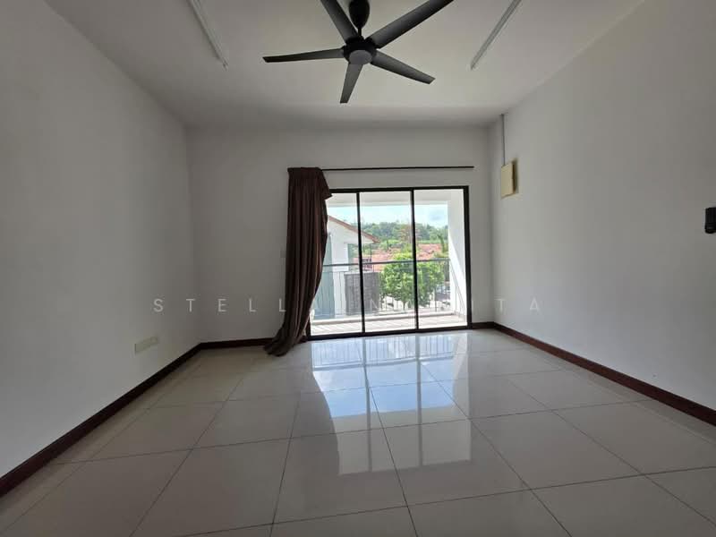 Rumah Berkembar untuk Dijual di Taman Nusa Idaman (Iskandar Puteri (Nusajaya)) - Stella Narita - Living Room - PropertyGuru.com.my