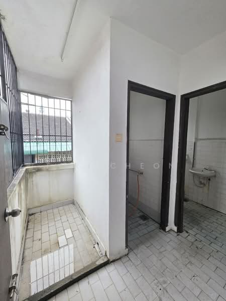 Office for Rent in Johor Bahru (Johor) - Tori Cheon - Balcony - PropertyGuru.com.my