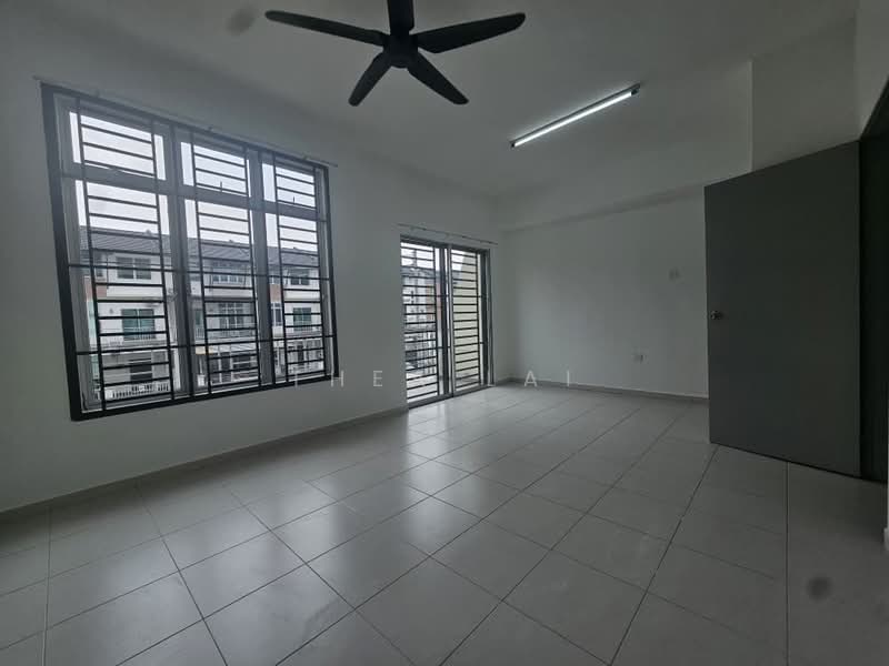 3-storey Terraced House for Rent in Taman Scientex Utama (Senai) - Thea Lai - PropertyGuru.com.my