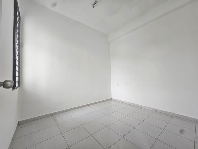 3-storey Terraced House for Rent in Taman Scientex Utama (Senai) - Thea Lai - PropertyGuru.com.my