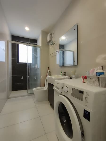 Condominium for Rent at Bay Point @ Country Garden Danga Bay - Jensen Goh - Bathroom - PropertyGuru.com.my