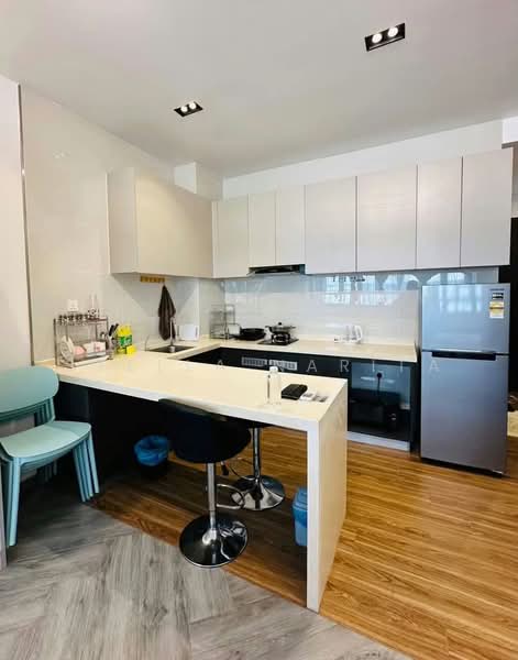 Condominium for Rent at Amberside @ Country Garden Danga Bay - Stella Narita - Kitchen - PropertyGuru.com.my