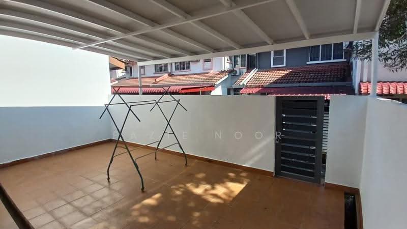 Rumah Teres 2-Tingkat untuk Dijual di Kajang (Selangor) - Fazie Noor - Balcony - PropertyGuru.com.my