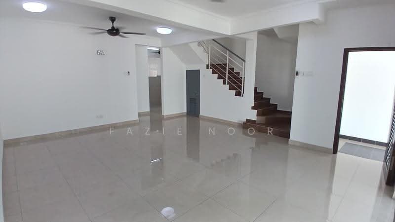 Rumah Teres 2-Tingkat untuk Dijual di Kajang (Selangor) - Fazie Noor - Living Room - PropertyGuru.com.my