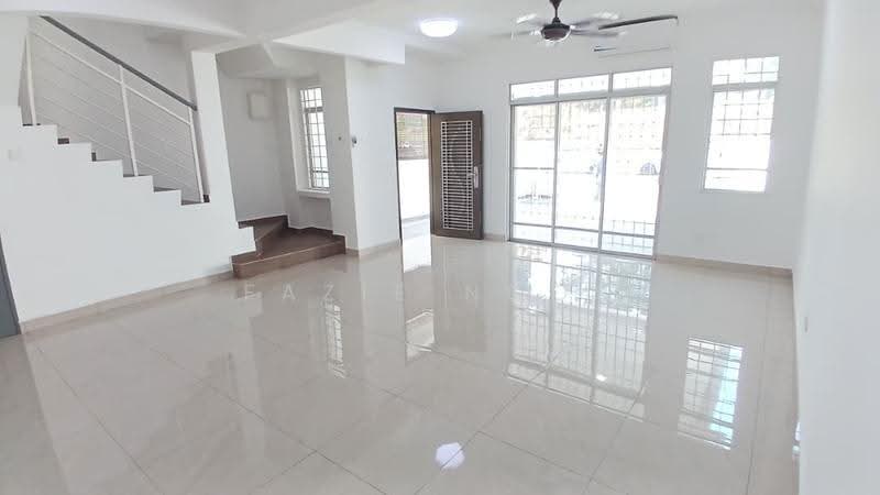 Rumah Teres 2-Tingkat untuk Dijual di Kajang (Selangor) - Fazie Noor - Living Room - PropertyGuru.com.my