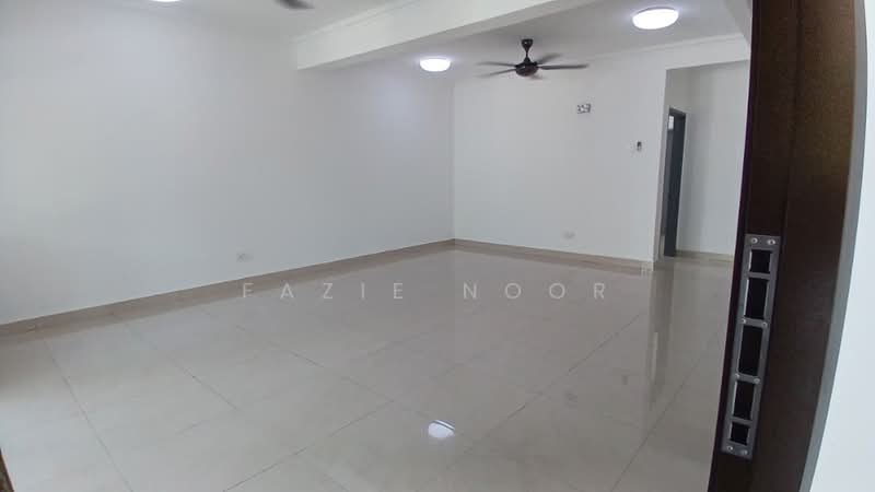 Rumah Teres 2-Tingkat untuk Dijual di Kajang (Selangor) - Fazie Noor - Living Room - PropertyGuru.com.my