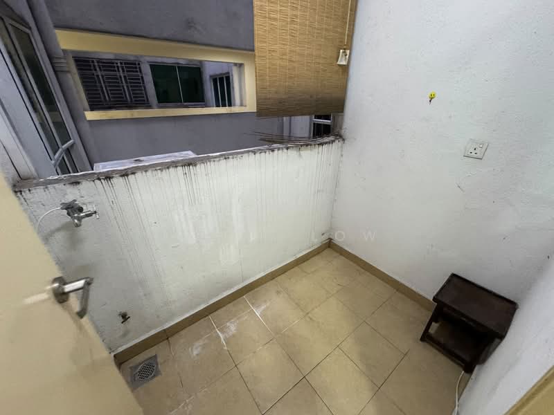 Kediaman Servis untuk Disewa di Metropolitan Square - Jason Low - Balcony - PropertyGuru.com.my
