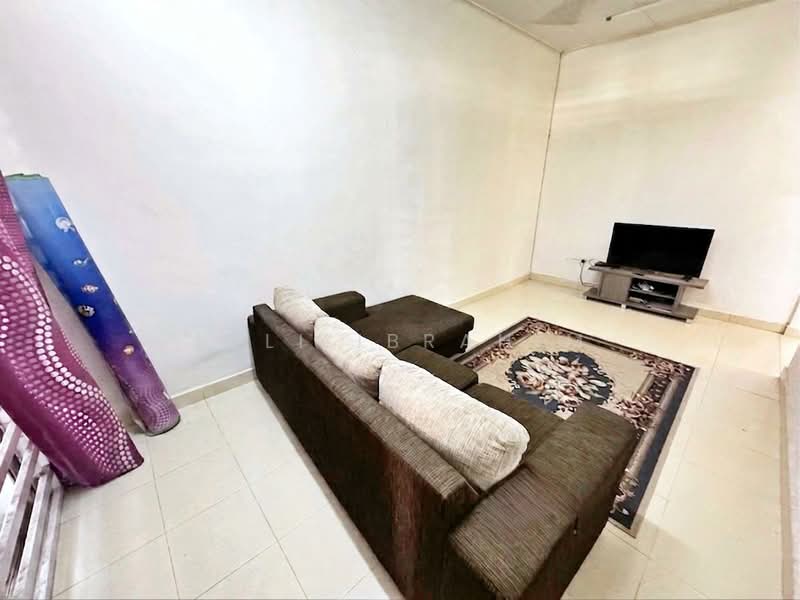 Rumah Teres 1-Tingkat untuk Dijual di Kajang (Selangor) - Azli Ibrahim - Living Room - PropertyGuru.com.my