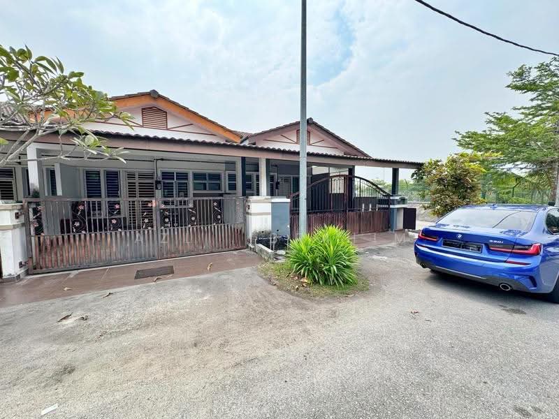 Rumah Teres 1-Tingkat untuk Dijual di Kajang (Selangor) - Azli Ibrahim - Exterior - PropertyGuru.com.my