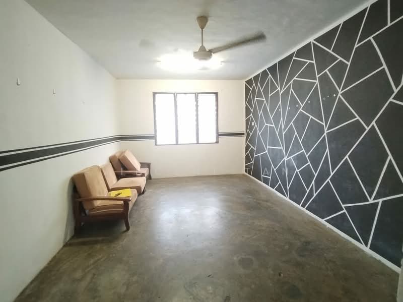 Rumah Flat untuk Disewa di Taman Bukit Rawang Jaya - Vincent Tan - Living Room - PropertyGuru.com.my