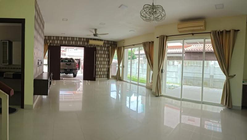 Bungalow House untuk Dijual di Bukit Idaman (Selayang) - Jennifer Chin - Living Room - PropertyGuru.com.my