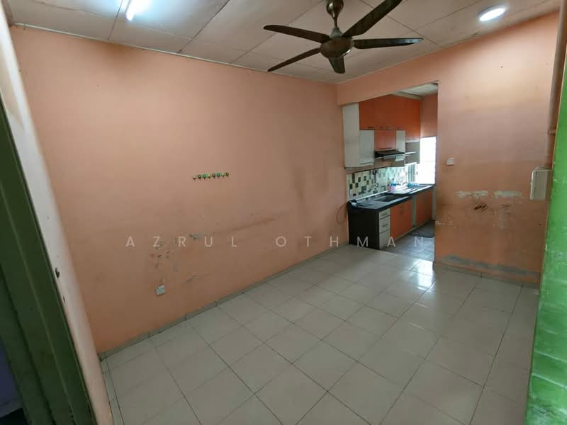 Rumah Teres 1-Tingkat untuk Dijual di Taman Teratai (Nilai) - Azrul Othman - Kitchen - PropertyGuru.com.my