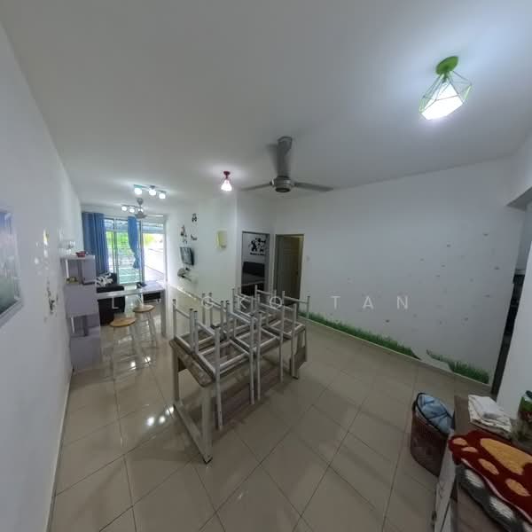 Rumah Bandar untuk Disewa di Sitiawan (Perak) - Lingko Tan - Living Room - PropertyGuru.com.my