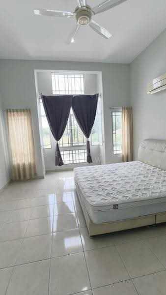 2-storey Terraced House for Rent in Setia Indah (Setia Alam) - Bee Har Chew - Bedroom - PropertyGuru.com.my