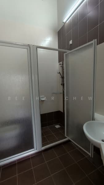 2-storey Terraced House for Rent in Setia Indah (Setia Alam) - Bee Har Chew - Bathroom - PropertyGuru.com.my