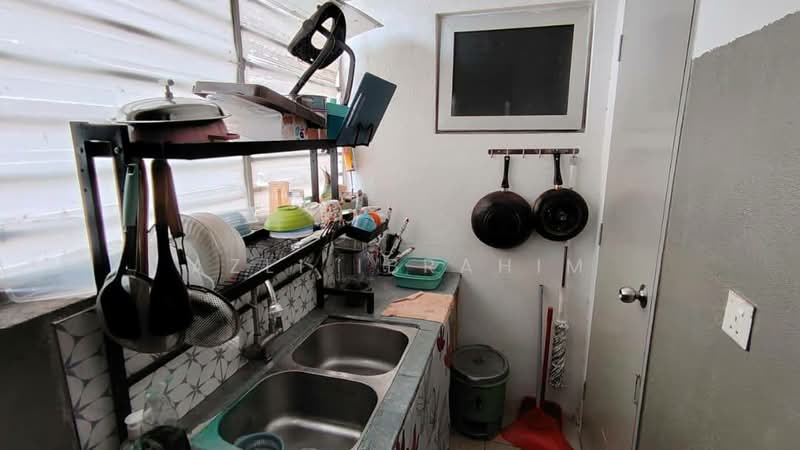 Apartment for Sale at Residensi Razakmas - Azli Ibrahim - Kitchen - PropertyGuru.com.my
