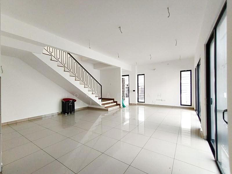 2-storey Terraced House for Sale in Elmina (Shah Alam) - NORFADILAH ZAINUDDIN - Living Room - PropertyGuru.com.my