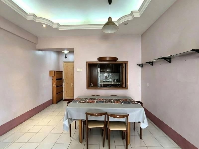 Apartment for Sale at Tasik Heights Apartment - Hazeman Omar - Dining Room - PropertyGuru.com.my