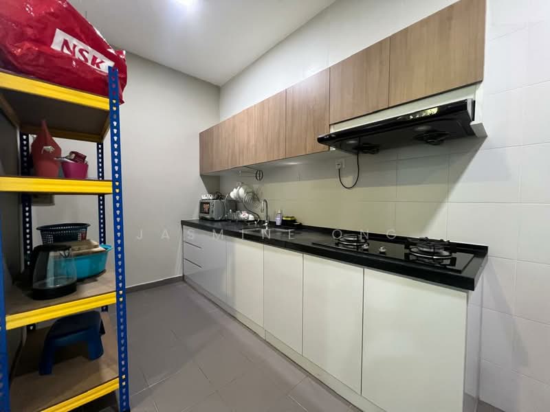 Kediaman Servis untuk Disewa di THE SENAI GARDEN (PANGSAPURI IMPIAN SENAI) - Jasmine Ong - Kitchen - PropertyGuru.com.my