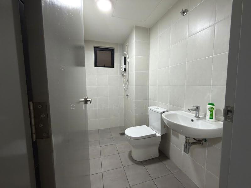 Kediaman Servis untuk Disewa di M Centura - Cliff Siow - Bathroom - PropertyGuru.com.my